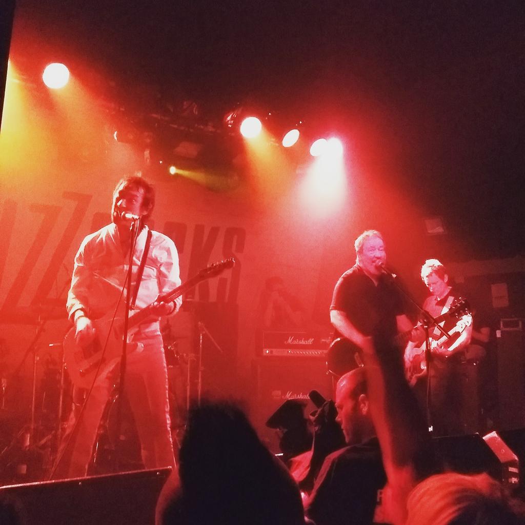 FredPerry_Sub's tweet photo. On stage now @TheGarageHQ > @Buzzcocks! #FredPerrySubLive #London http://t.co/TDT7c8eO1v