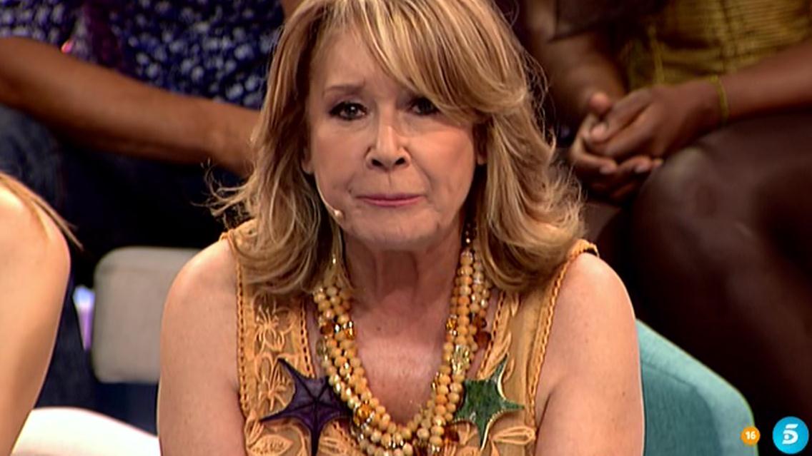 Supervivientes's tweet photo. #SVDebateFinal @milaximenez, a @IsabelPantojaM: "Tu familia no te ha dado nada que no fuera su obligación" http://t.co/TGxPWcIMua