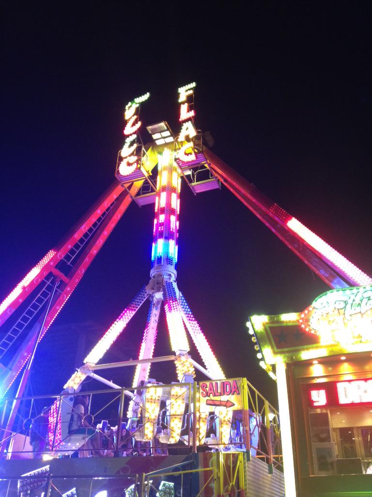 Karpe_Stz's tweet photo. #karpe2015 en las barracas con @aki_andamios #santurtzijaietan2015 http://t.co/RYAoX1p04R