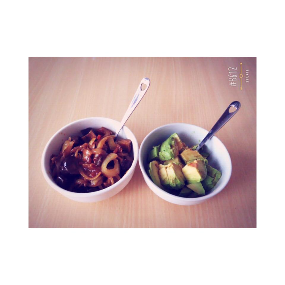 m Chan A 昨日の夜ご飯 アボカド ナスとタマネギの肉味噌炒め アボカドはカロリー高いから 避けがちだけど栄養価が高いから こまめに取り入れたい食材 ダイエット ダイエッター ダイエット仲間募集 Http T Co Rtmt8mzok7