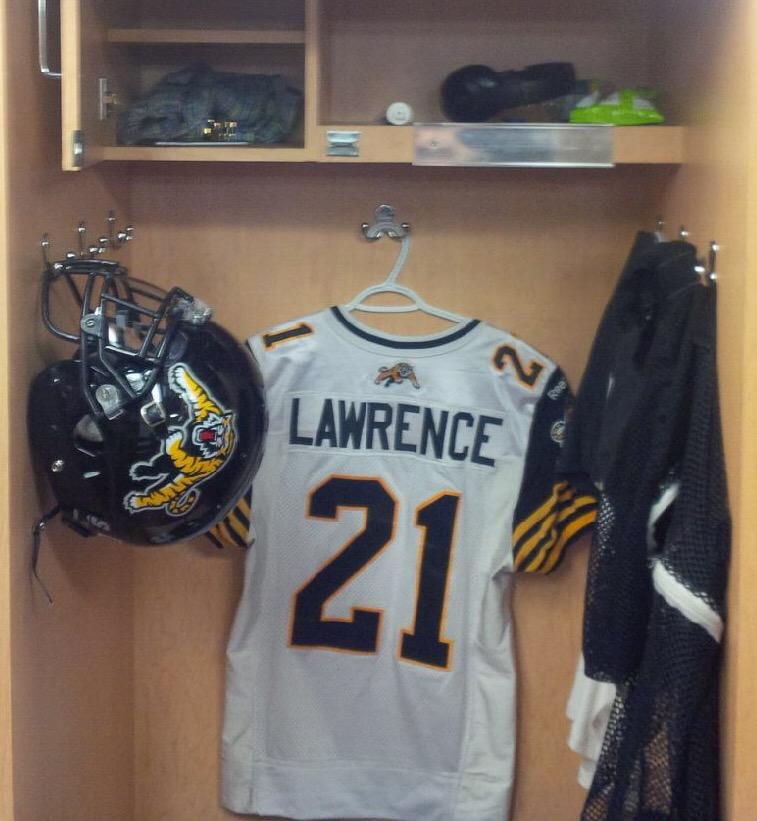 Ticats's tweet image. The #Ticats will be wearing their white jerseys and black pants in Montreal tonight. #CFLGameDay #TNF