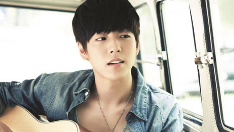 allkpop's tweet photo. Charming actor Lee Hyun Woo receives offer for drama comeback http://t.co/zVv3F3hLKy http://t.co/ZKo5kxaEMc