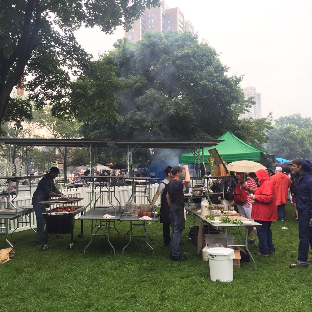 We always have plan B 😌 Chef BBQ <a href="/GreenCityMarket/">Green City Market</a> #GcmBBQ @GreenCityMarketbbq #determined #Chicago