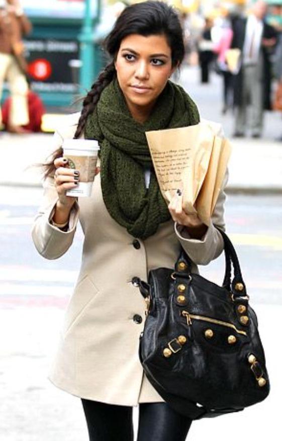 AssistantZara's tweet image. 