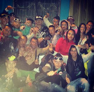 CejazNegrazOfic's tweet photo. Que los barrios se quiten la venda y les llegue el proceso. #CrackMusica #CrackHome #Respect #Street #CrackFamilyOfic http://t.co/ampVu6VI1M