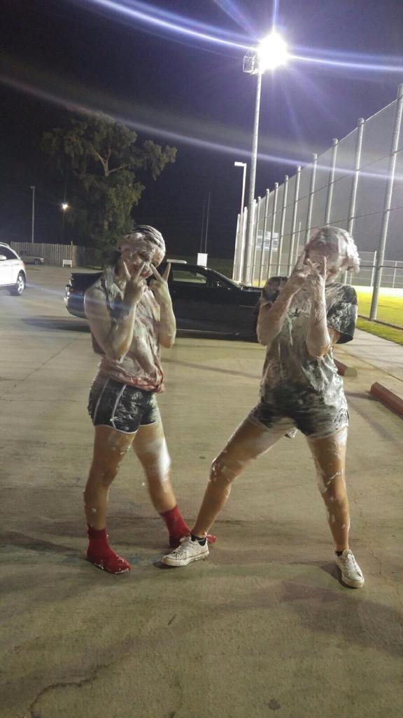 leexxxiii___'s tweet photo. Last night came in second but had fun afterwards. #justeme&lyss#uglyfacesawwwell#rod😂😁😈💯 http://t.co/cW8dReZwJM