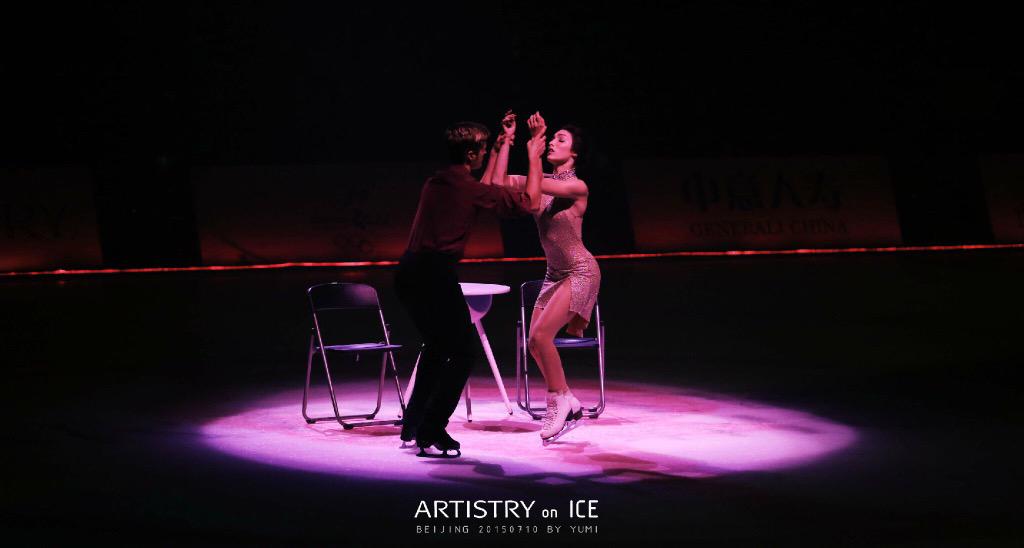 yumi_13's tweet photo. #artistryonice 20150710 Beijing @Meryl_Davis @CharlieaWhite 3⃣️photo by Yumi http://t.co/1e7sLg5Dnc