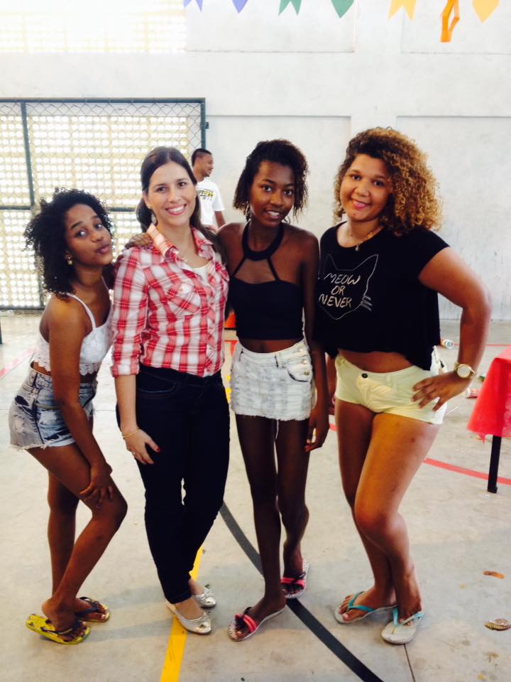 VicrtoVictoria's tweet photo. sobre mas cedo foi td no amor #tremloucoo http://t.co/29RxAFd5f4