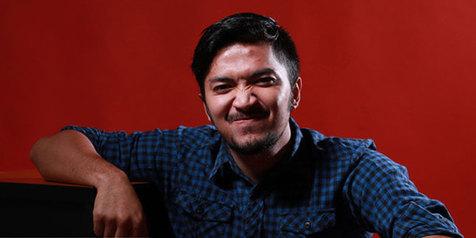 KapanLagicom's tweet photo. http://t.co/YmMkaZGyx9 Ihsan Tahore Justru Sedih Saat Lebaran Tahun Ini, Kenapa? http://t.co/FIsI4D8yPH