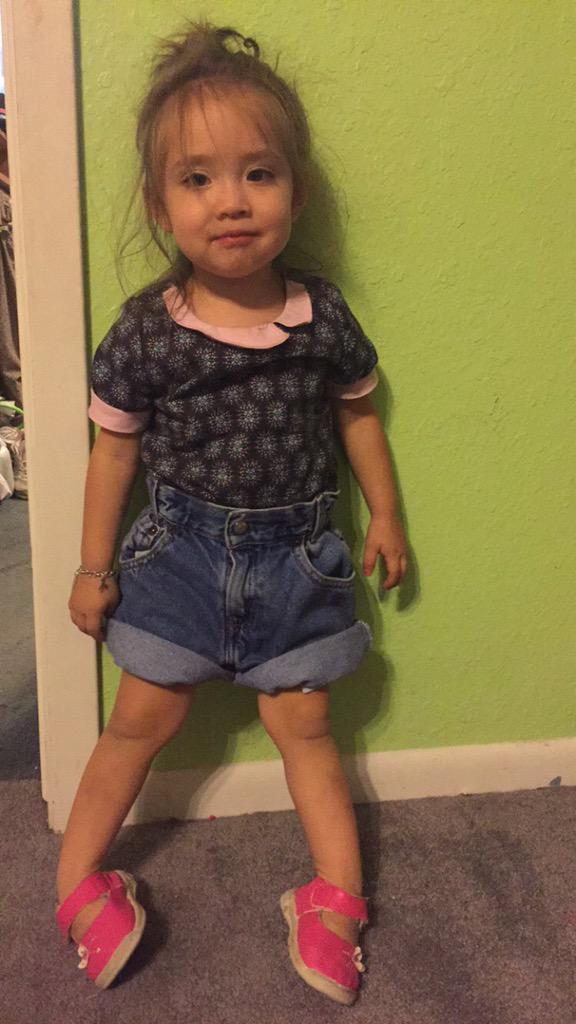 lincucci's tweet photo. modeling her vintage Levi's #Startemoffyoung http://t.co/1WysYJSPD7