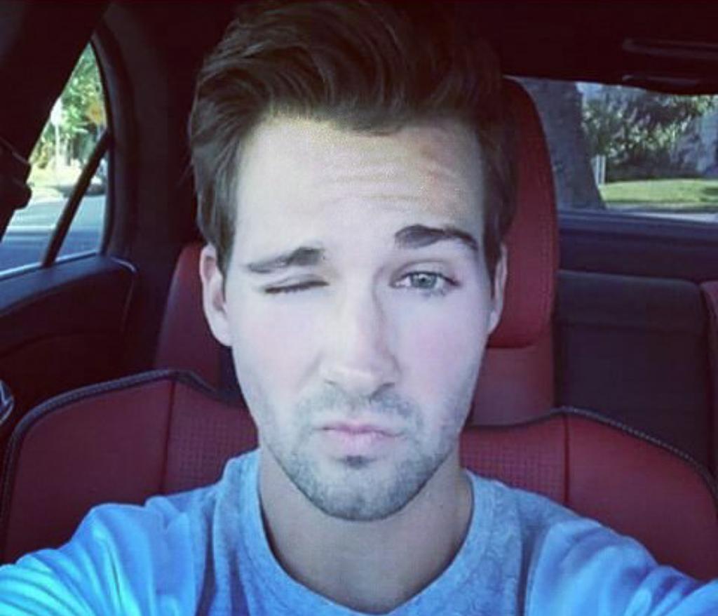 MadlyMaslow's tweet photo. Love him http://t.co/fcKOHVyDwh