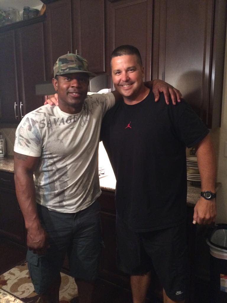 CoachPRatliff's tweet photo. @RealTroyBrown80 3 time super bowl champ and former teammate, enjoying Charlotte together. http://t.co/gnN5Jh6bod