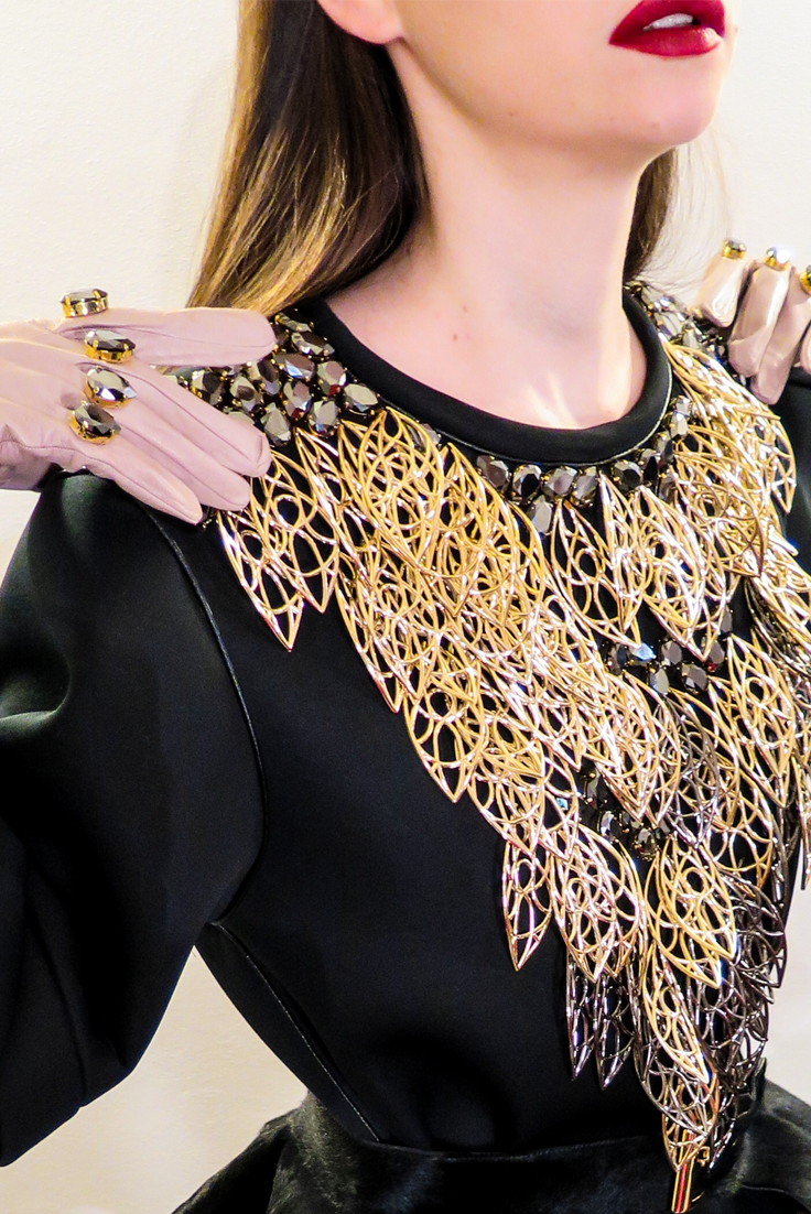 CLAWZco's tweet photo. #3DPrinted and #GoldPlated leaves stitched into a very slick outfit! http://t.co/UiWtzoxXIz http://t.co/LGbEA1YPYE