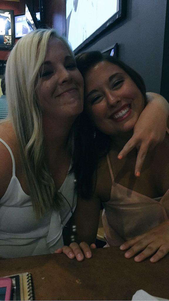kmbishop11's tweet photo. True love. @Allieee15 http://t.co/4WkOAYwgfz