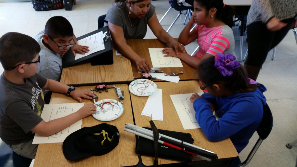 Conductak's tweet photo. #Conductak powered learning aids and kits for blind and visually impaired students at Boronda Meadows Elementary! http://t.co/OahZjzqera