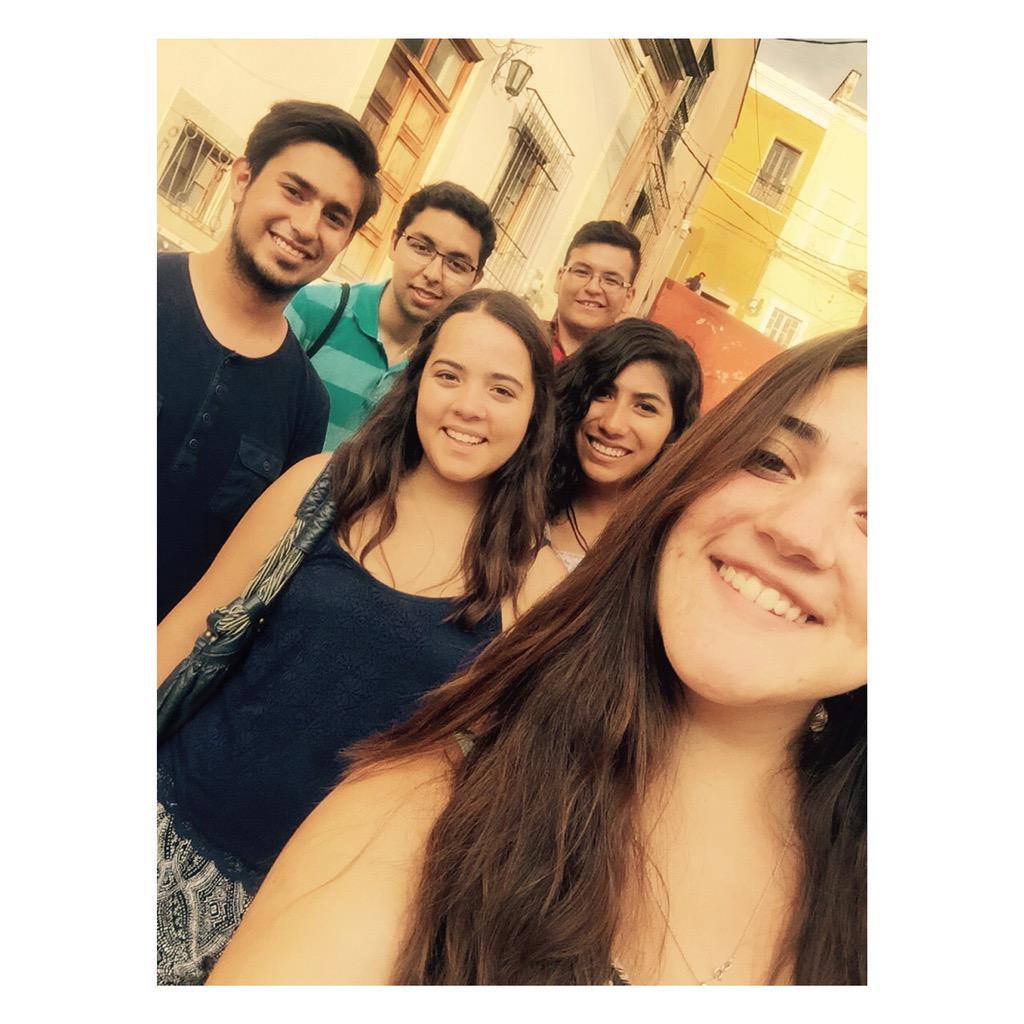 nattsKarolina's tweet photo. Definitivamente el mejor día con los mejores!✨❤️👯 @gto http://t.co/MXRtd5XY80