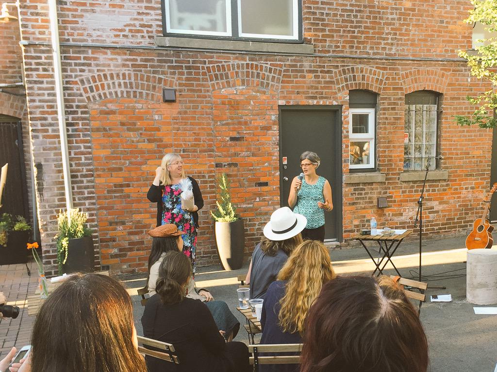 Jonathon Wayne tweet media