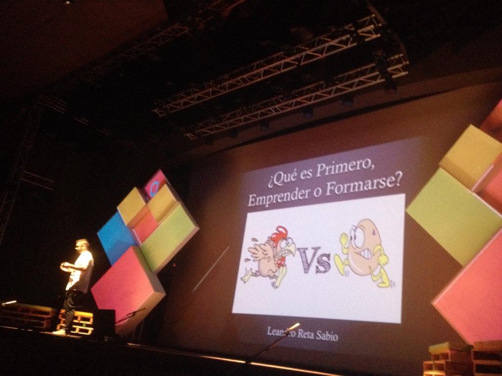 danyglz's tweet photo. ¿Qué es primero emprender o formarse? @LeandroReta @femprendimiento http://t.co/1zwjOXBCM2