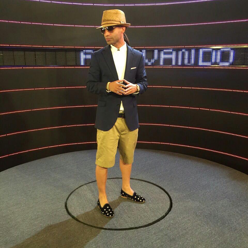 ArcaxsiempreFc's tweet photo. Tremendo look de arcángel nuestro ídolo es el mejor #premiosjuventud @ArcangelPrrra http://t.co/JAScnxjpyM
