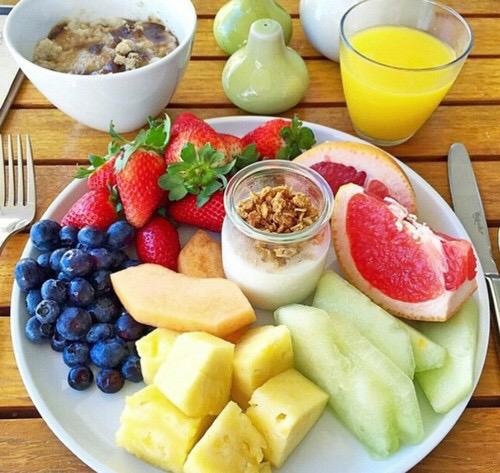 FitnessIife's tweet photo. 🍌🍐🍉😋 http://t.co/IQDZQwecRE