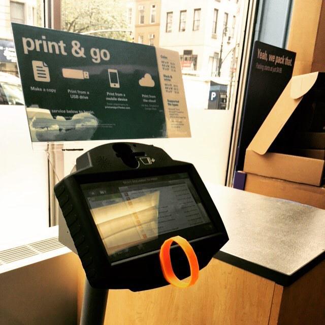 ume_drive's tweet photo. For those #onthego #ownyourshit #umelife #fedexkinkos #photography #art #design #music #we… http://t.co/cbLPyw1Nt6 http://t.co/fai65tbyLD