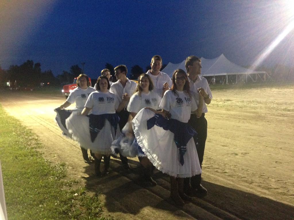 AmandaBrodhagen's tweet photo. A great kick off to the 159th @ListowelFair. Proud to be apart of it! #listfair2015 http://t.co/cGWoJ0Bnqb