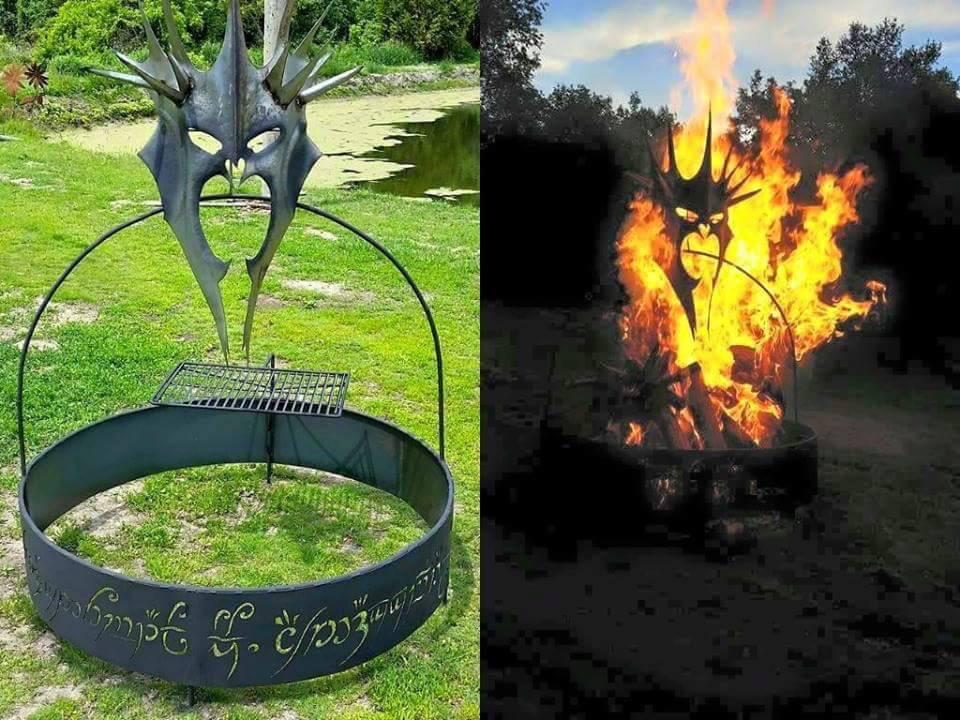 alwaysgrind_7's tweet photo. Seeing this brought out my real nerd side. Fuck yes #oneringtorulethemall #lordoftherings 😍😍 http://t.co/rv8y3IGkWU