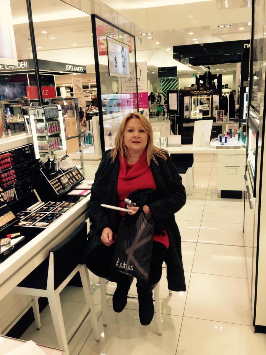 tezza_o's tweet photo. Shopping with the beautiful Jenny O'Connor..... http://t.co/7pFPF464dT