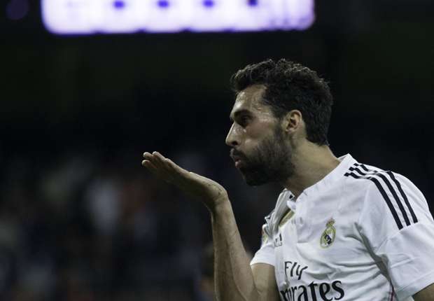 17ArbeloaIndo's tweet photo. Happy Eid Mubarak @Madrid_Indo @realmadridindo1 , dapat kiss dari @aarbeloa17 :v http://t.co/RToOmp6T2J