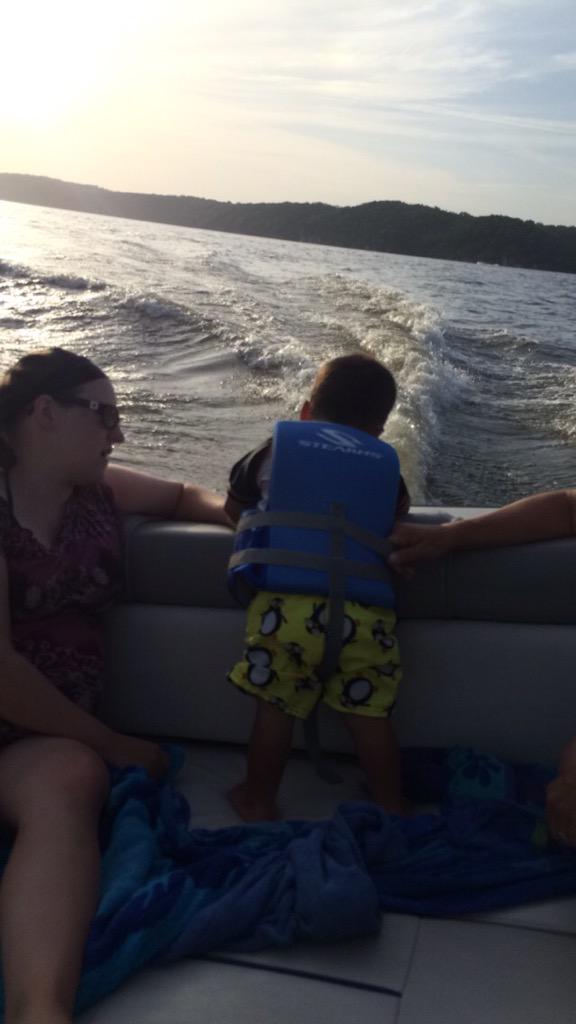 LauraJModerhock's tweet photo. Never been in Arizona when it was raining before, but tonight does seem fitting for it. Missing you, little man http://t.co/8Xeg6pPov7