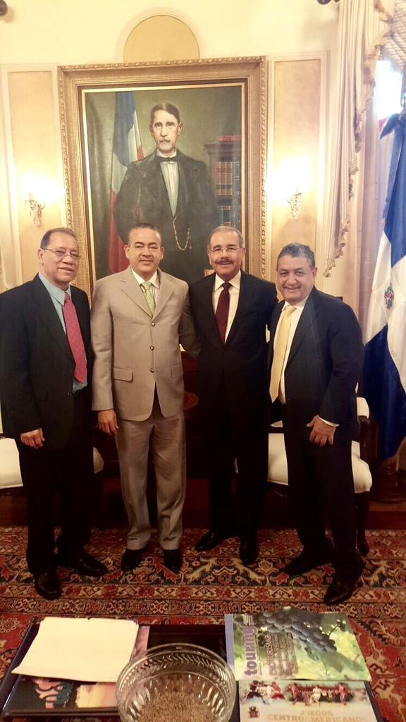 viderlin's tweet photo. #4+paraDaniloyGustavo http://t.co/Lmw1UQghkr