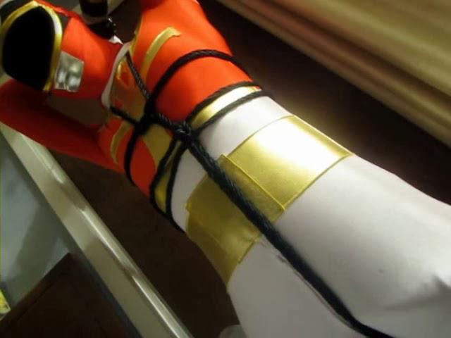 superhero_y's tweet photo. 戦隊レットやられ http://t.co/kMVBqkaQVb