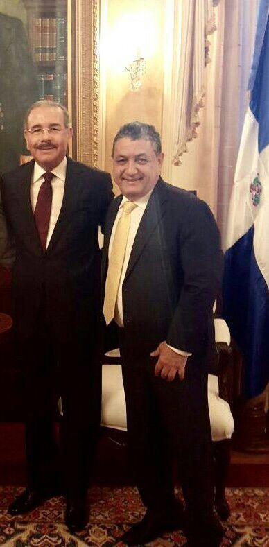 viderlin's tweet photo. #4+paraDaniloyGustavo http://t.co/Lp5jAhD5a6