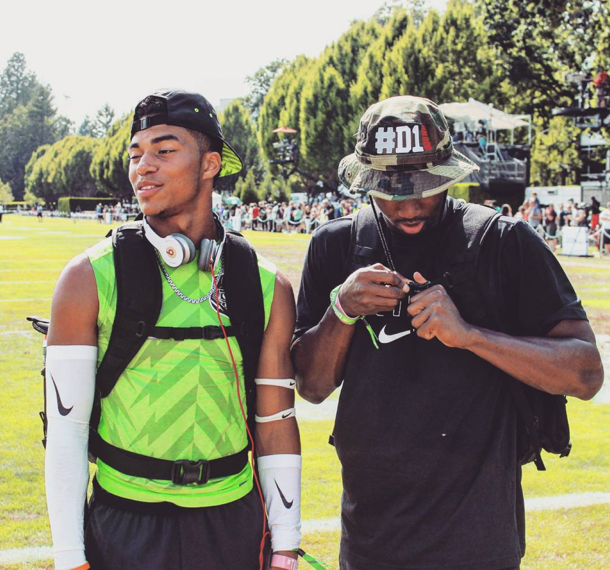 FootballRecruit's tweet photo. #GrowingUpAFootballPlayer ...

#D1Bound has always been the goal. http://t.co/LPTGQCIq9t