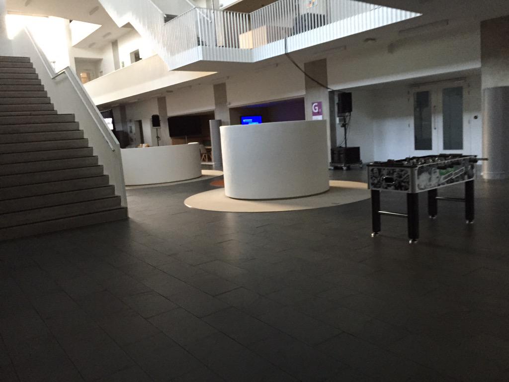 martingr1990's tweet photo. What is happening @ work?! #Telenet #Quasus #work #fridayvibes http://t.co/IWVRtiVen8