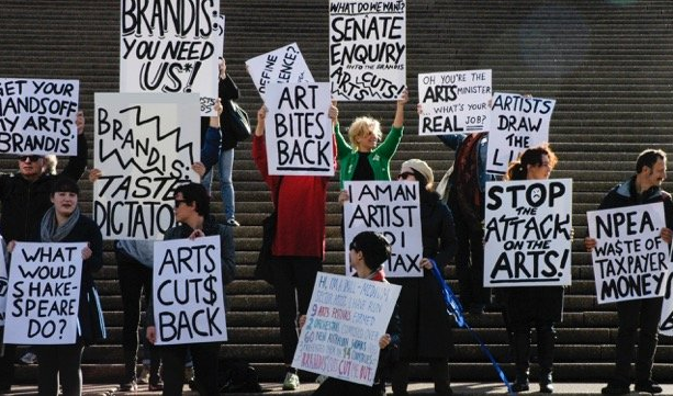 katielohner's tweet photo. Submissions due anytime between now and 11.59pm today #freethearts #sent https://t.co/MH6F4mYJIi http://t.co/lXSA6xOEqZ