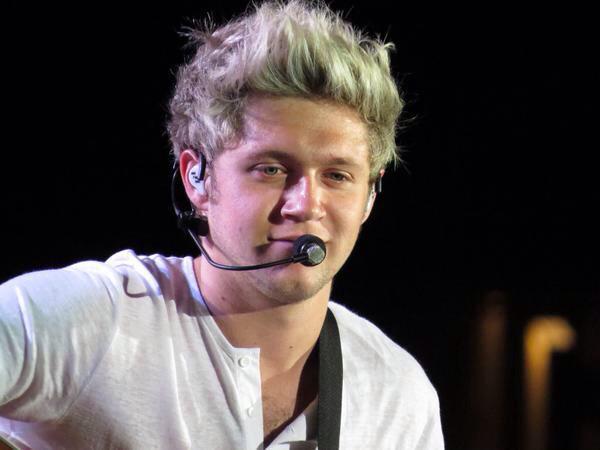 lightsoups's tweet photo. You're my flash light.
I cant describe how much you means to me, you saved my life.
Thank you for everything, ilysm. http://t.co/1vSdMDsBdy