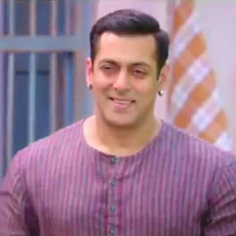 yadav_kashmira's tweet photo. Awesome movie @BeingSalmanKhan did it again tht magic comedy emotions romance tht #SalmanMagic #BajrangiBhaijaan http://t.co/nLcM1X1v2z