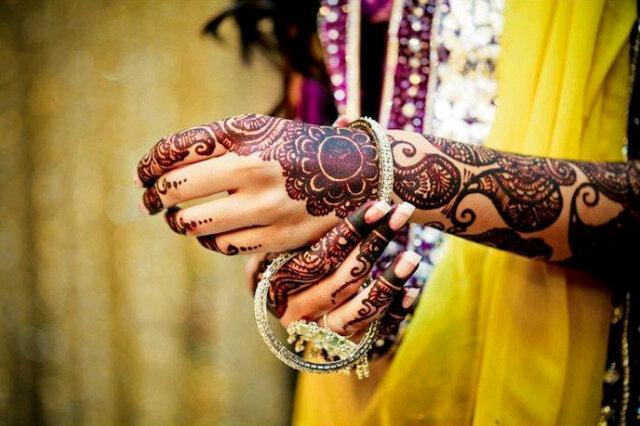 SaajedaK's tweet photo. My inspiration! #AshKumar #henna#mehndi#hands#perfect#color#perfect#henna http://t.co/ros3CJfsZI