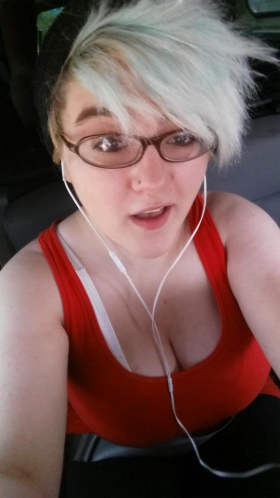 EpicTurnTables's tweet image. //I often feel cute when my hair is poofy