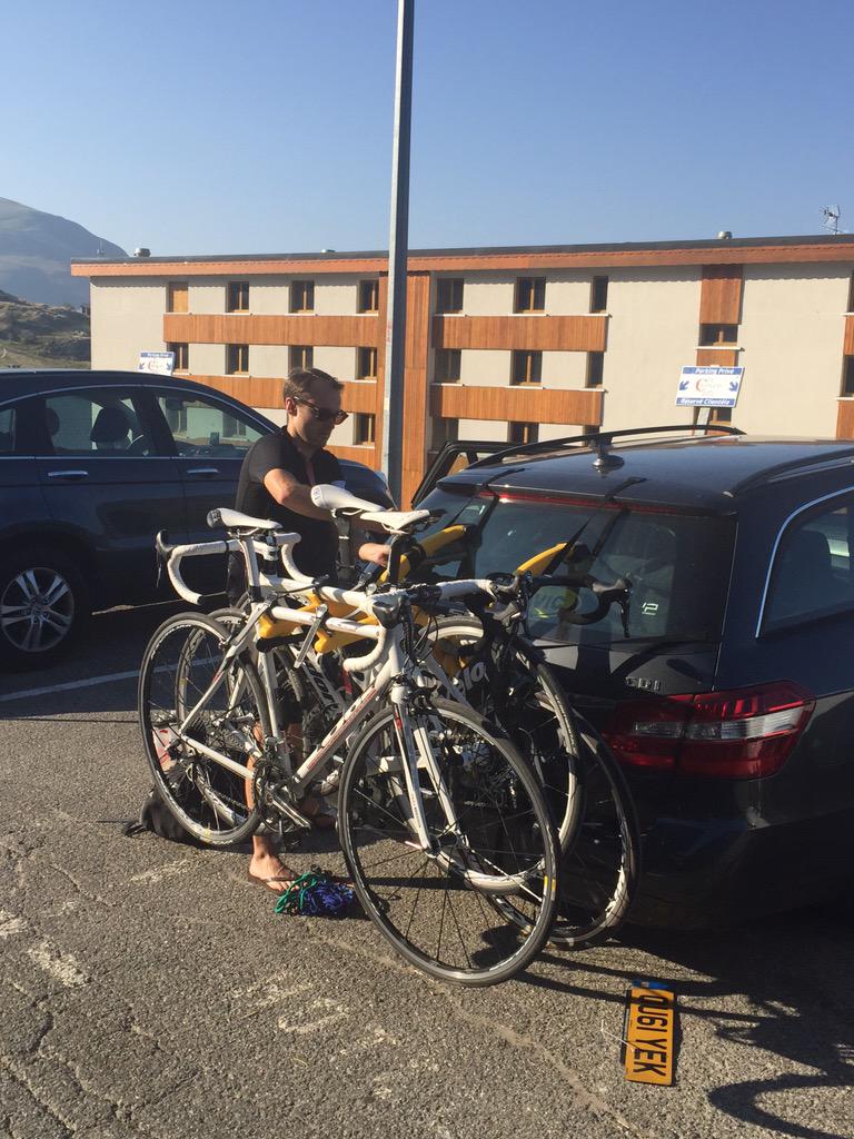 SimonJamesIT's tweet photo. #packerman off 4 day 2 col de la Madeleine http://t.co/6tOLp0F0s9