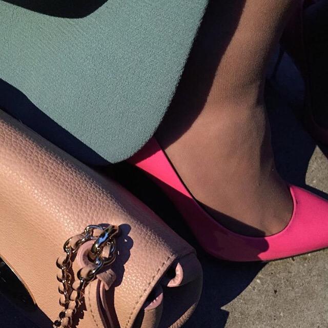 Fun summer colour combo taken by <a href="/bay_garnett/">Bay Garnett</a> last night. <a href="/GMLorenziUK/">Gianmarco Lorenzi UK</a> @Goatfashion <a href="/Mulberry_Editor/">Mulberry_Editor</a>