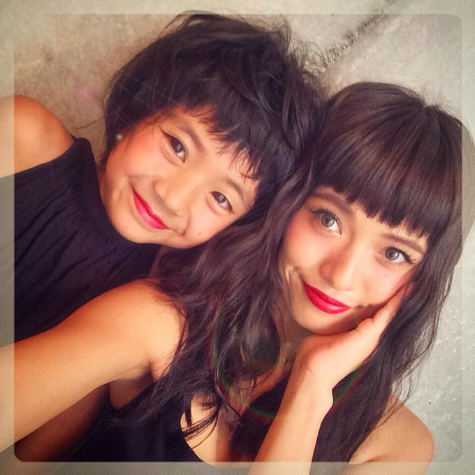 甥っ子姪っ子の撮影に付き添いできたんだが、かわいすぎてやばい。  おばさんしゃしゃっちゃう。  #75C #恵比寿 http://t.co/lzXHUb0VJs<a href="/tag/75c"class="tags">#75C</a><a href="/tag/%E6%81%B5%E6%AF%94%E5%AF%BF"class="tags"><span>#恵比寿</span></a>