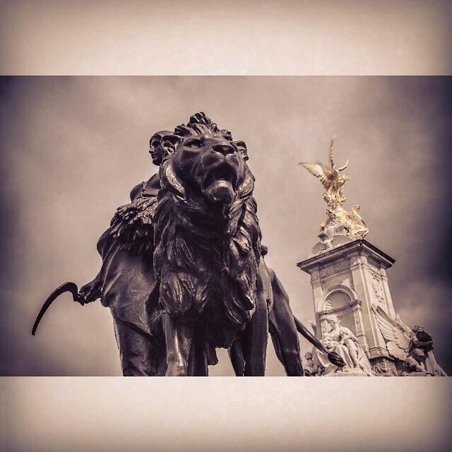 roelvanosch's tweet photo. The Watch #London #D5300 #nikon #art #photo #picture http://t.co/Lsr73DK2sv