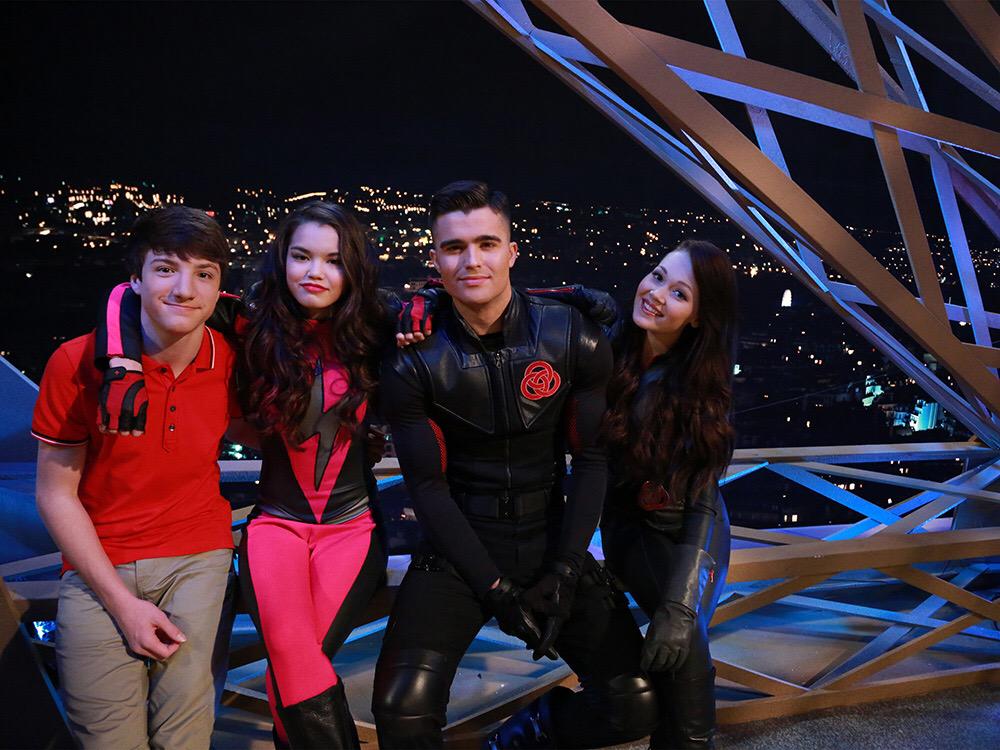 Prepare yo self- the 1 hour crossover: Lab Rats vs. Mighty Med is coming We...