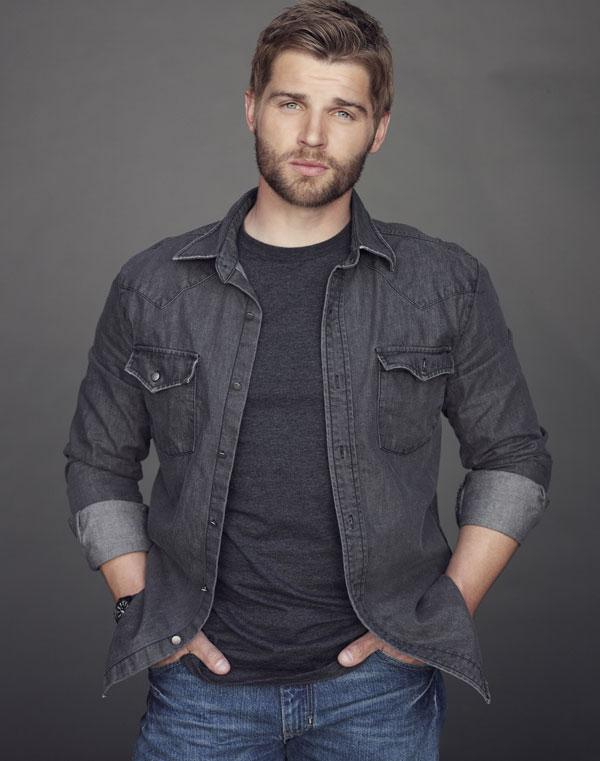 Under the Dome star Mike Vogel almost became a pilot! Read about the birthday boy here: 