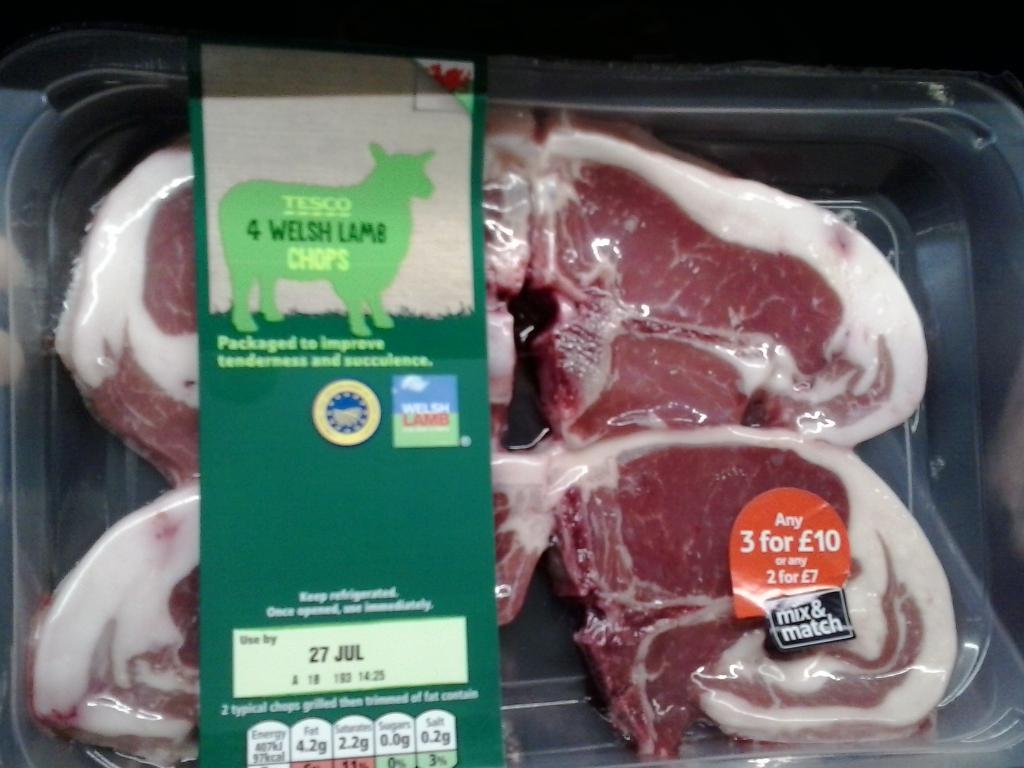 dcfairclough's tweet photo. Spot difference Welsh or New Zealand needs to be obvious Retweet to campaign for supermarkets to change packaging http://t.co/vue7oqoZwH