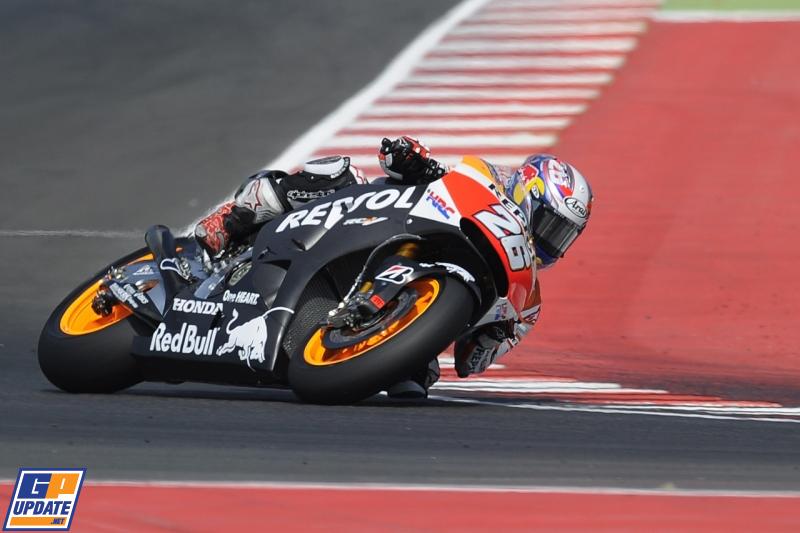 FansMotorsport's tweet photo. Honda's riders received their first taste of the squad's 2016 prototype bike on Thursday http://t.co/dMBpPbHed9 http://t.co/1WtfxxJnYr