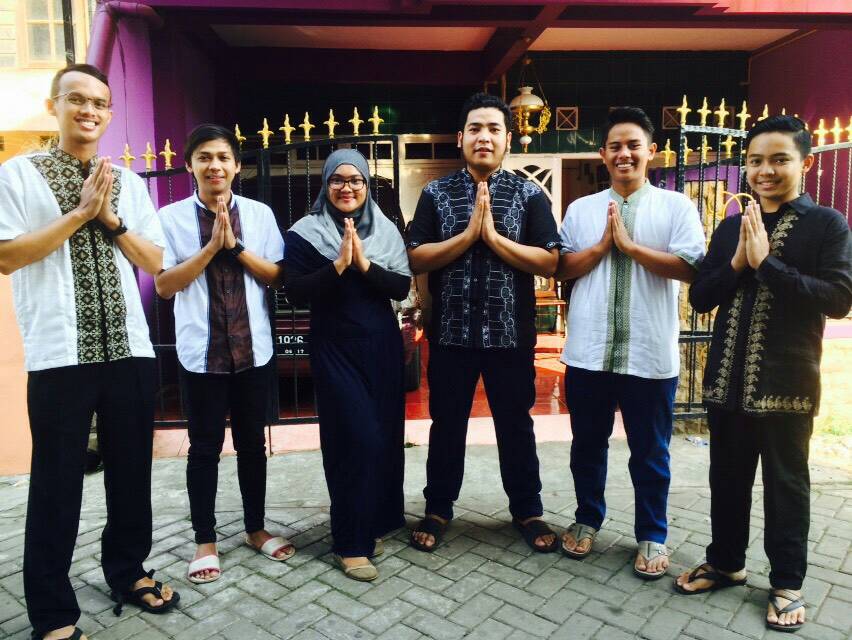 Minal aidin wal faidzin mohon maaf lahir dan batin 😇