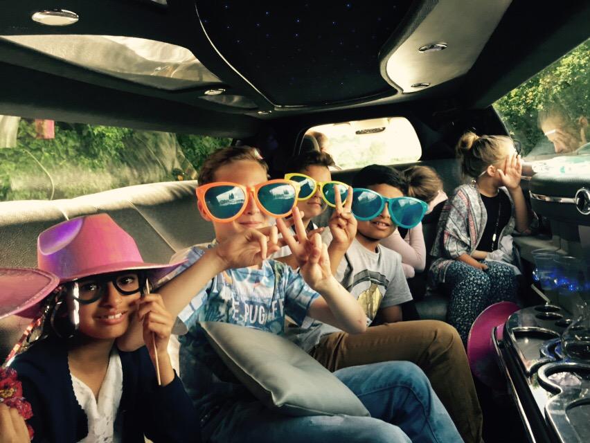 nessyfunkychick's tweet photo. @St_Caths_Year_6 #bestlimo #limonumber1 http://t.co/ASQSYlHT0H